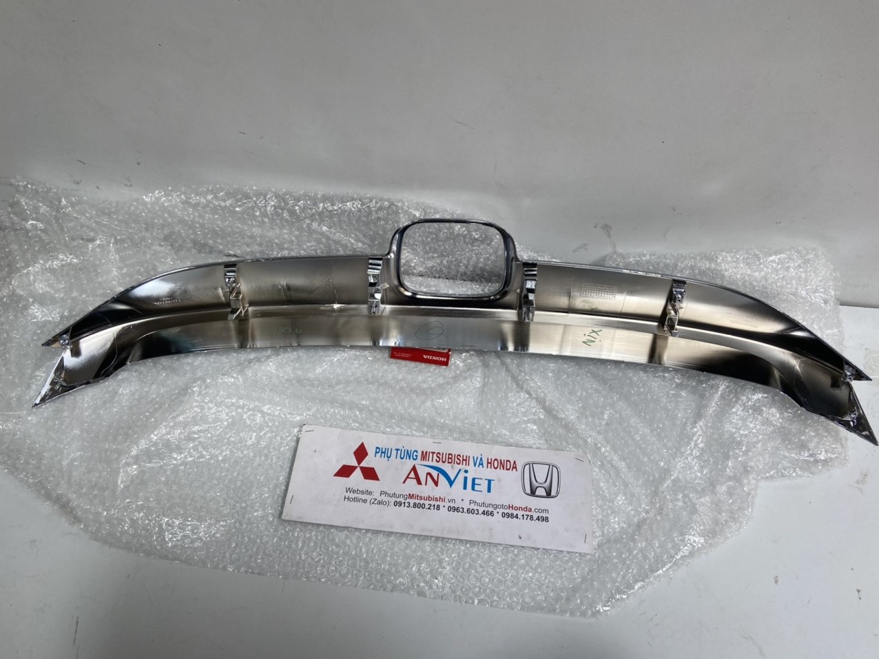 Miếng mạ mặt ca lăng xe Honda CIVIC 2019